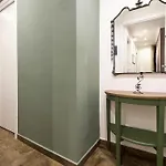 Alojamento de Acomodação e Pequeno-almoço Centro900 4*